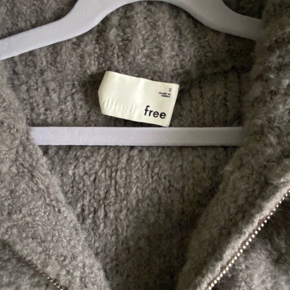 Aritzia Wilfred Free Zip Up size Small - Picture 4 of 4
